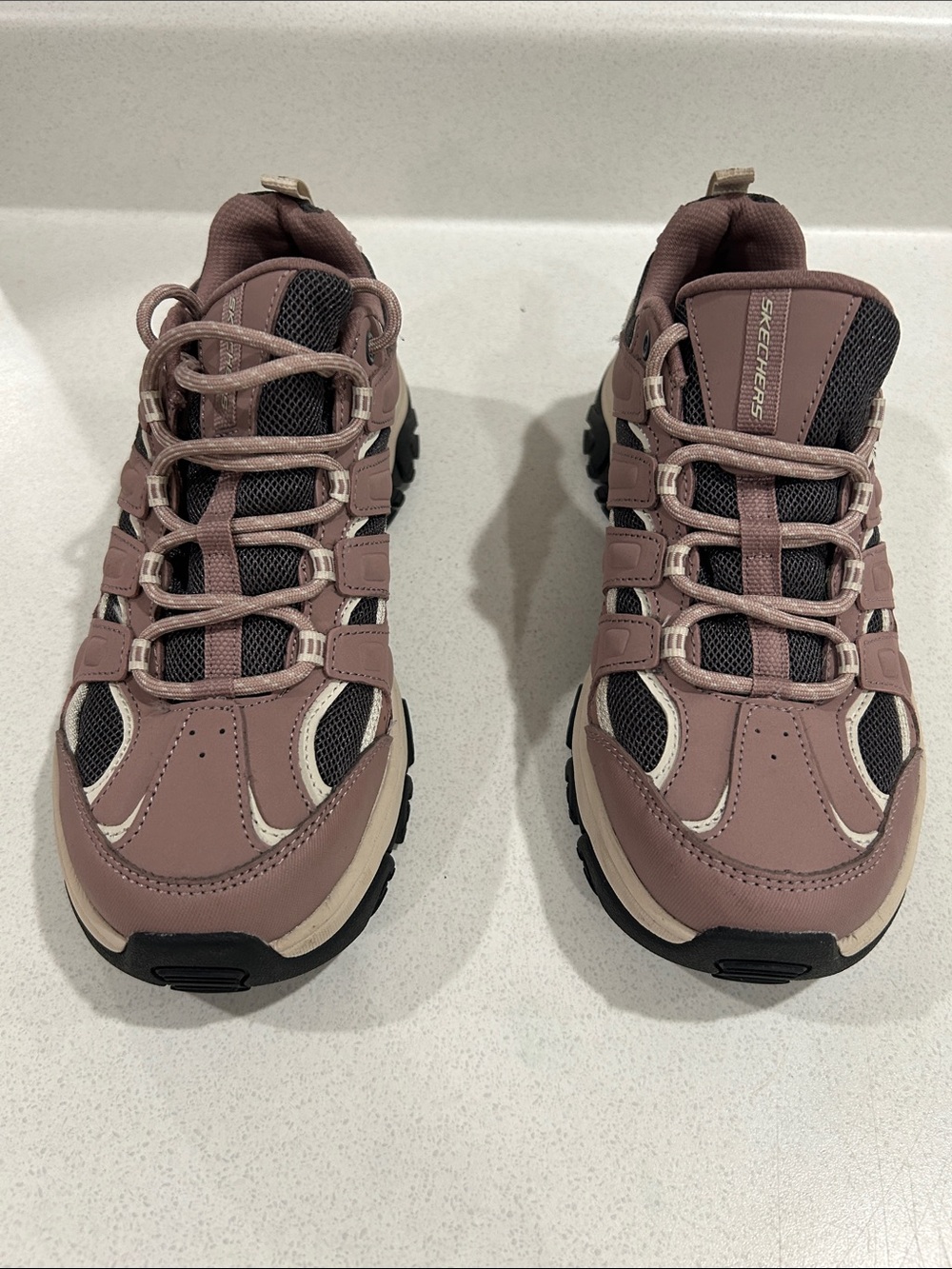 🆕 Skechers Women’s 7.5 Trail-Ready Athletic Sneakers